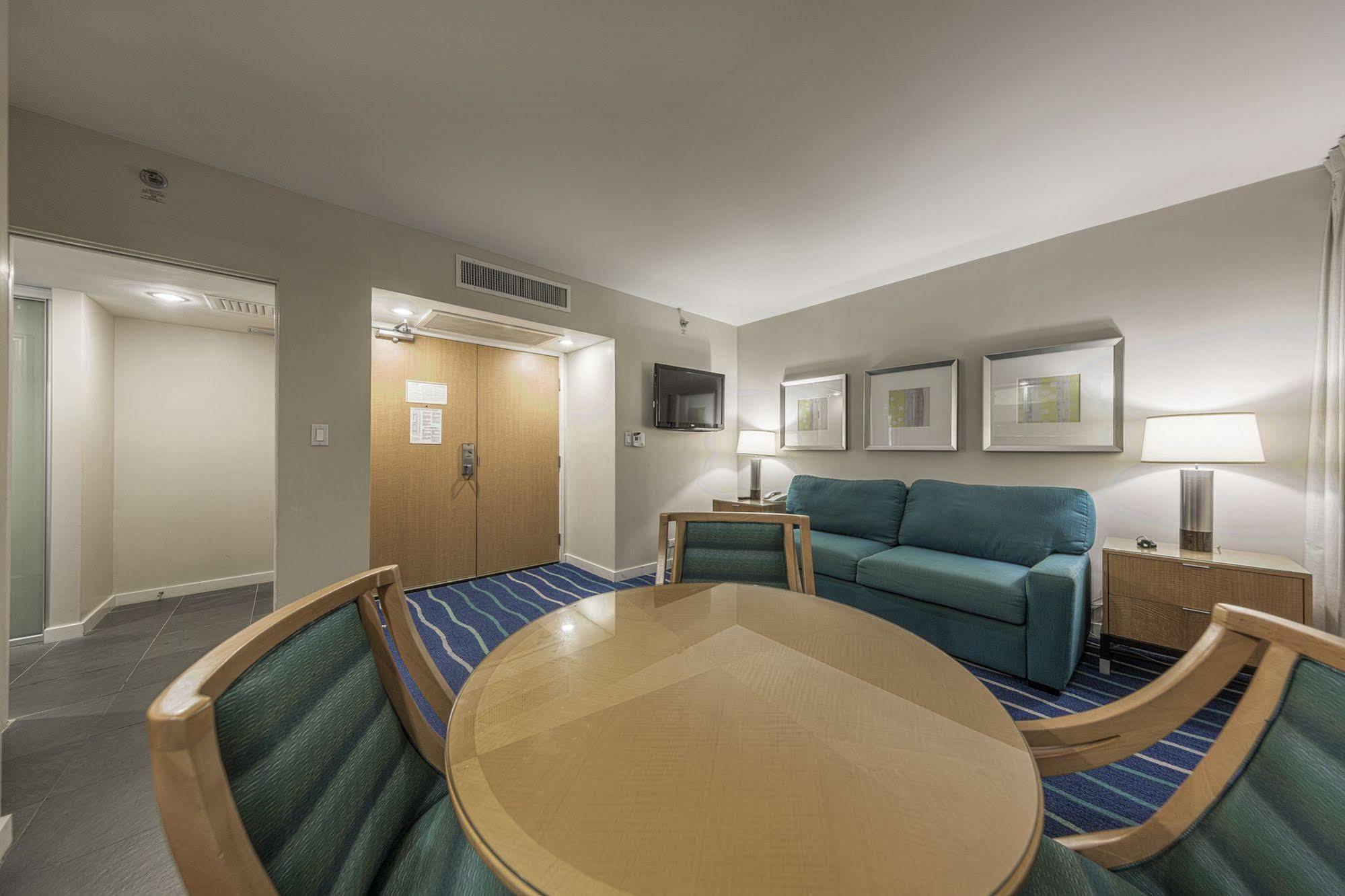 Ala Moana Hotelcondo By Luana Vacation Rental Гонолулу Екстер'єр фото